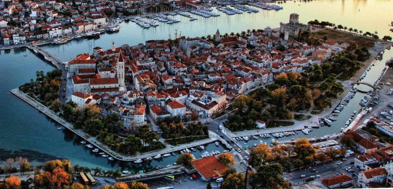 Santa Lucia * Trogir
